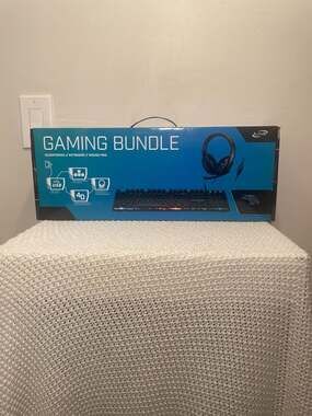 iLive Gaming Bundle Keyboard Mouse and Headset IAGMK22VP